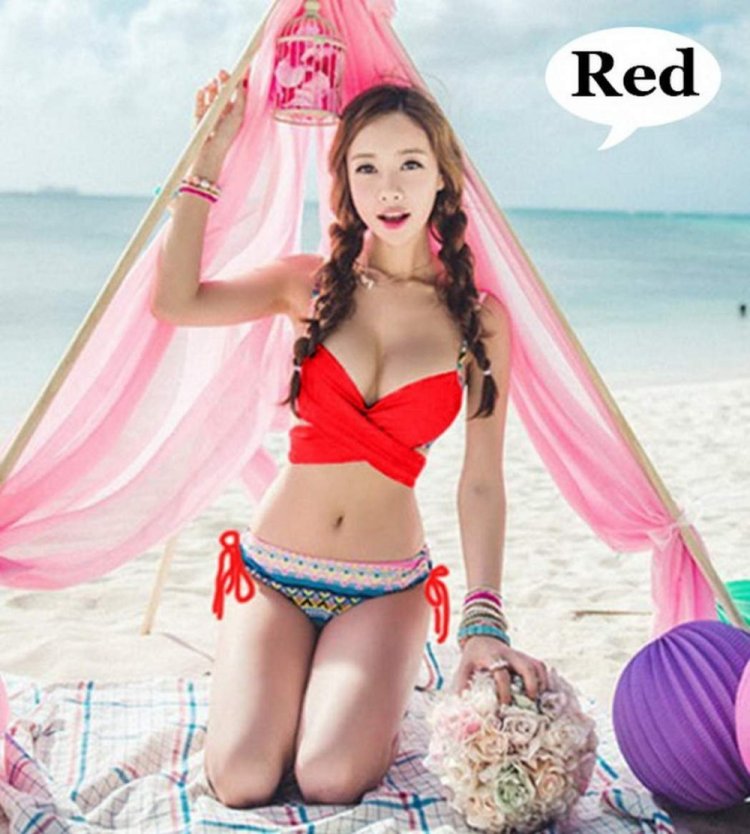 Красивые кореянки в купальниках