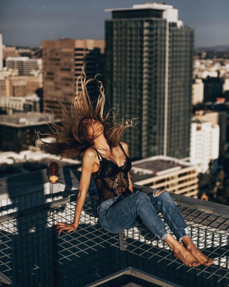 Нереальная девушка