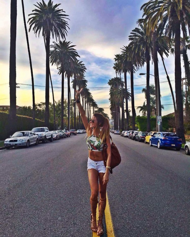 Девушки летом в Калифорнии