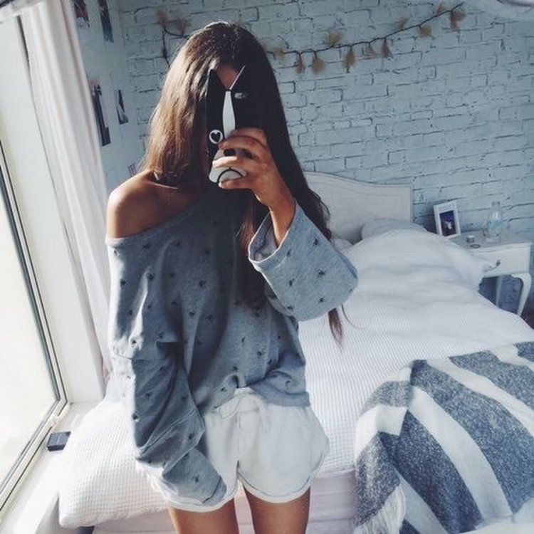 Сохры девушка в пижаме