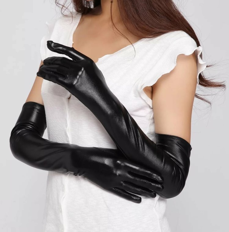 Латексные перчатки женские