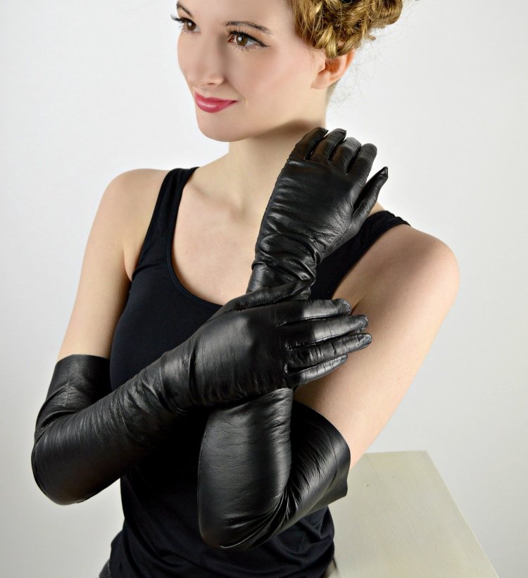 Екатерина Бредова Leather Gloves