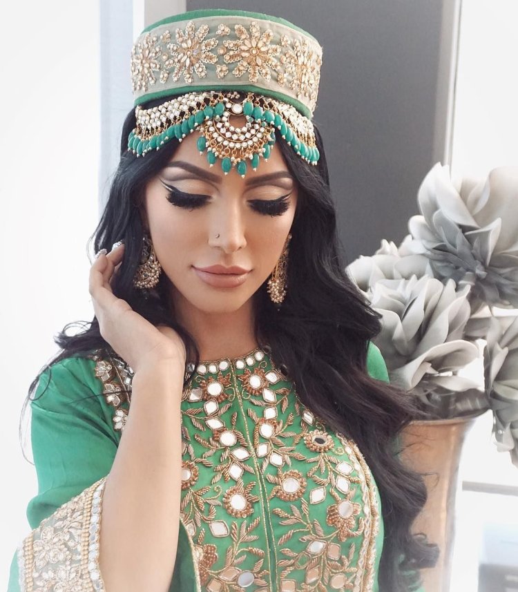 Самые красивые девушки арабских Эмиратов