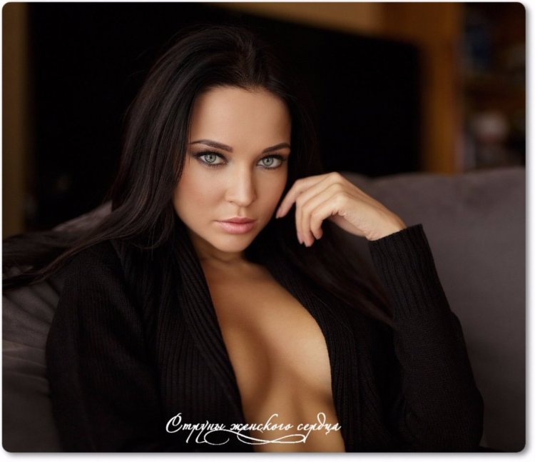 Адриана Лима брюнетка