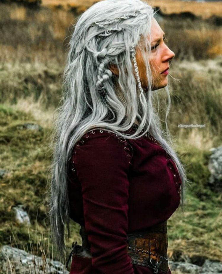 Лагерта Викинги прическа