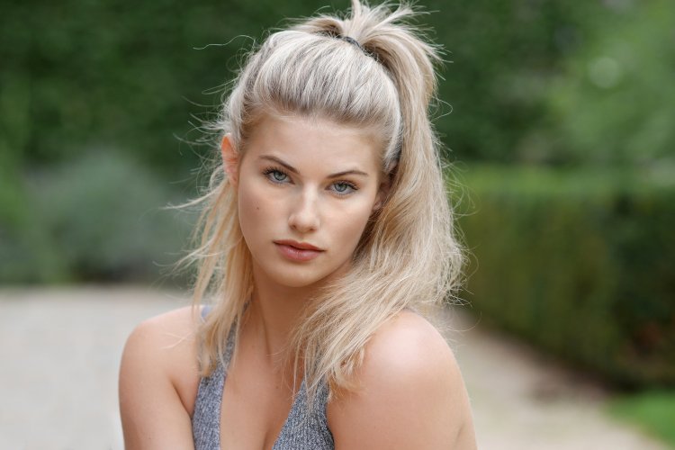 Блондинка скандинавского типа