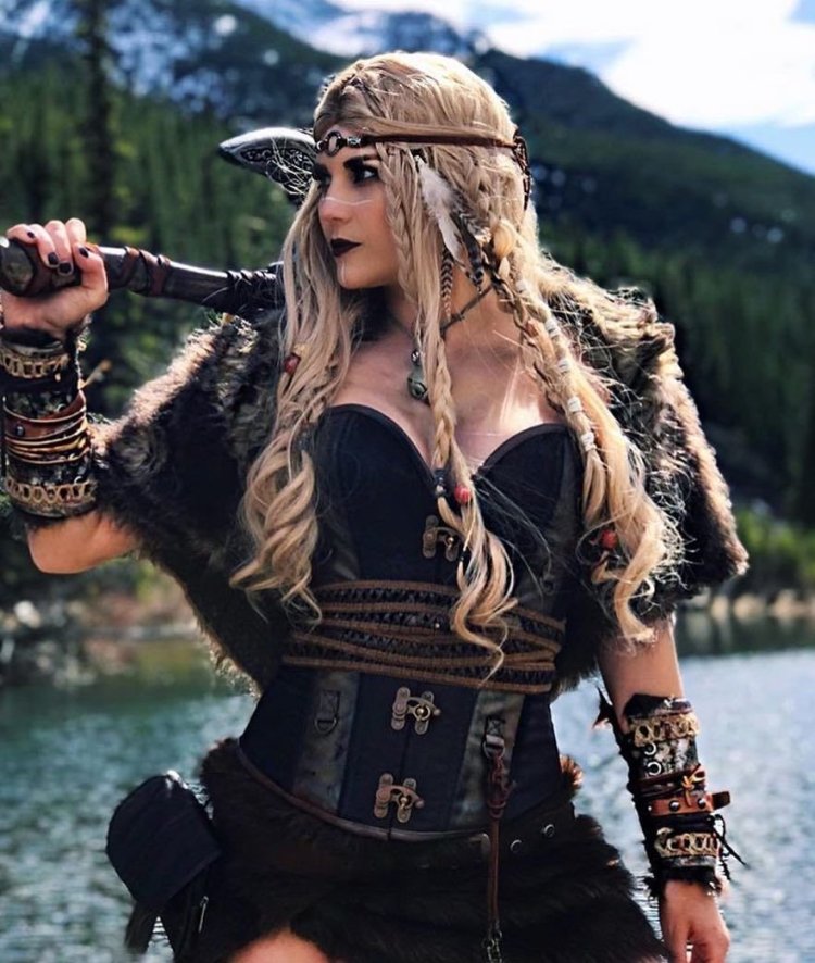 Валькирия Хельга