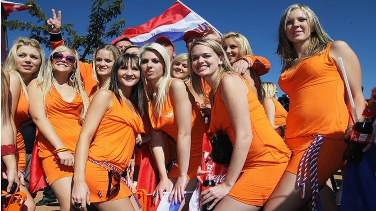 Голландские болельщицы