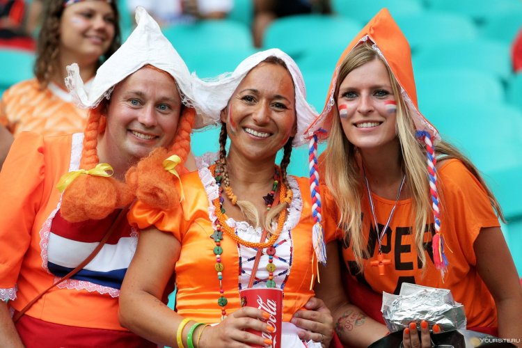 Болельщицы сборной Голландии