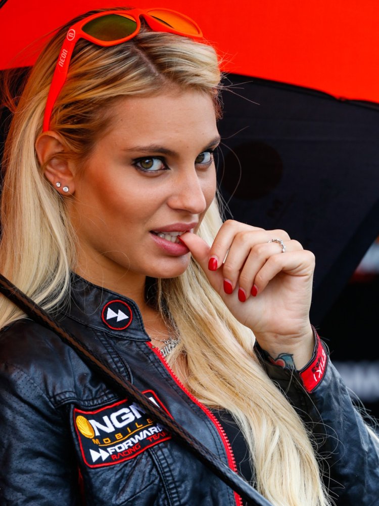 Голландка девушка