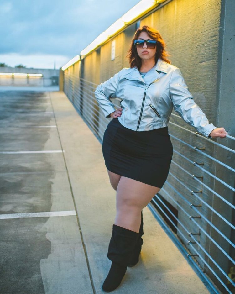 Красивая модная пышка