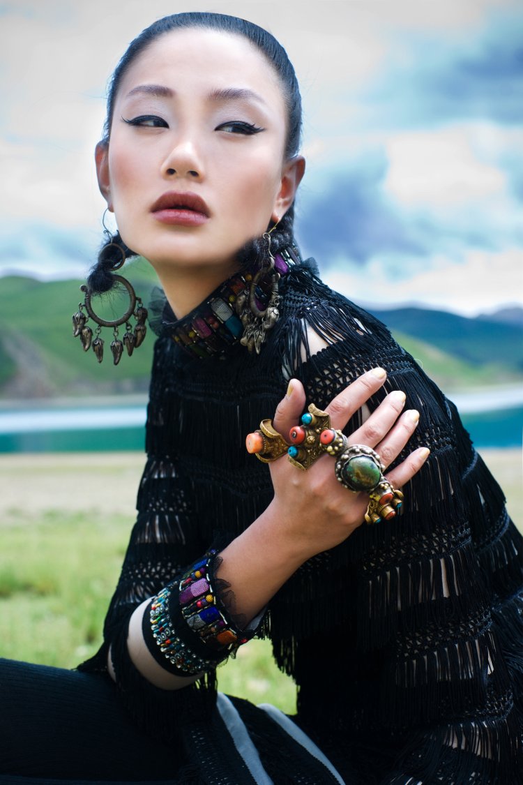 Тибетский женский костюм пожилая