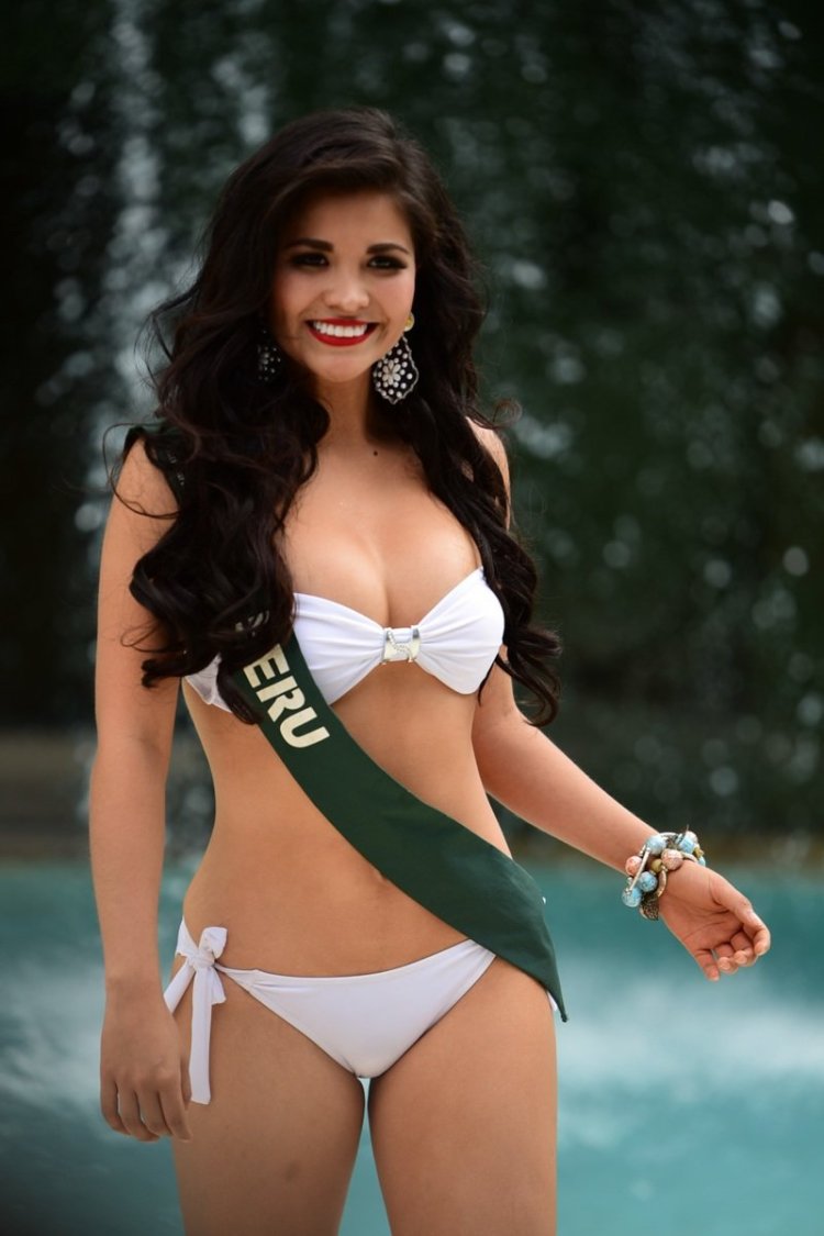 Мисс филиппинка в купальнике