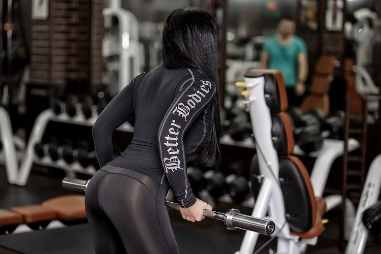 Ягодицы в спортзале