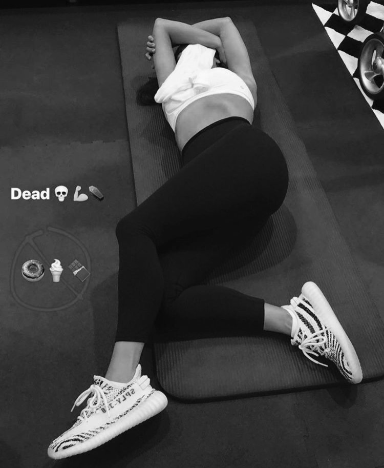 Гиперэкстензия (наклоны через козла)