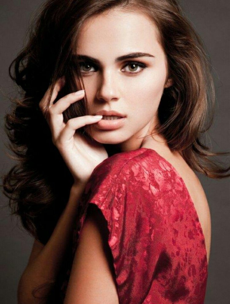 Модель Ксения Дели