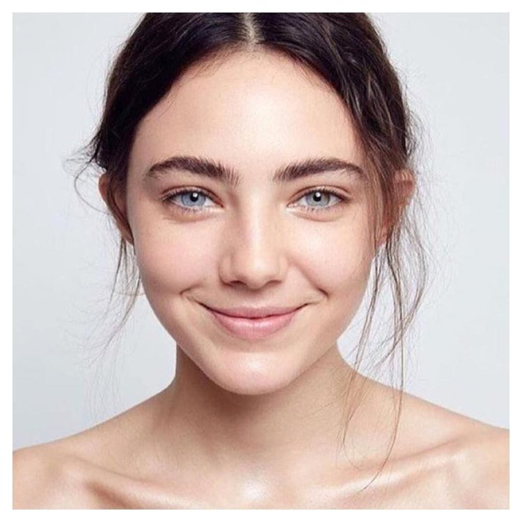 Женское лицо