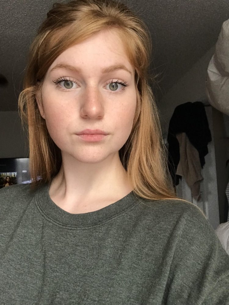 Светлые ресницы