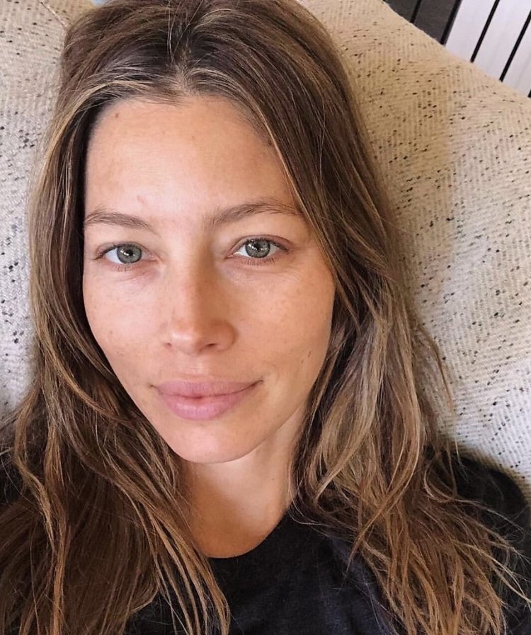 Jessica Biel без макияжа