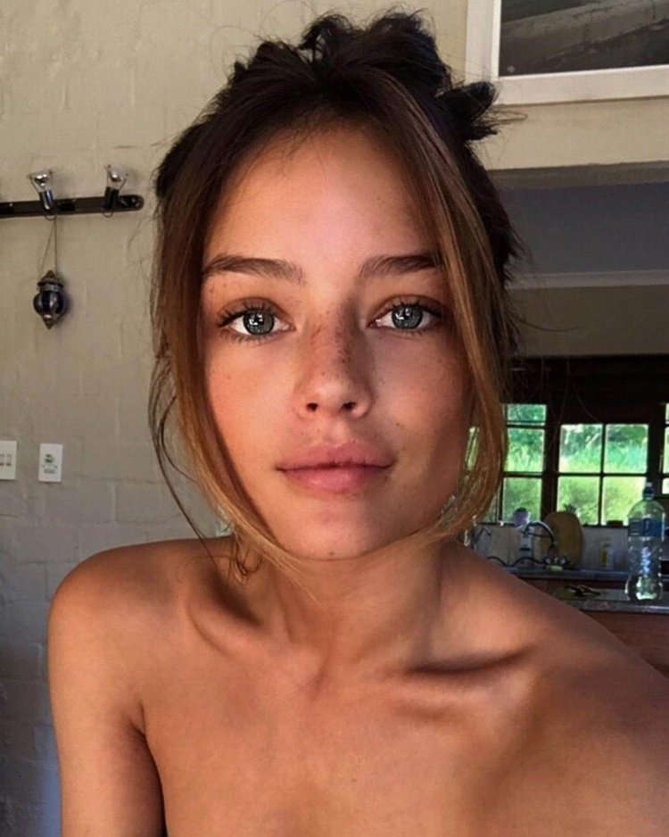 Селфи девушек без макияжа