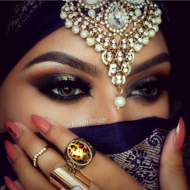 Восточный макияж глаз Жади