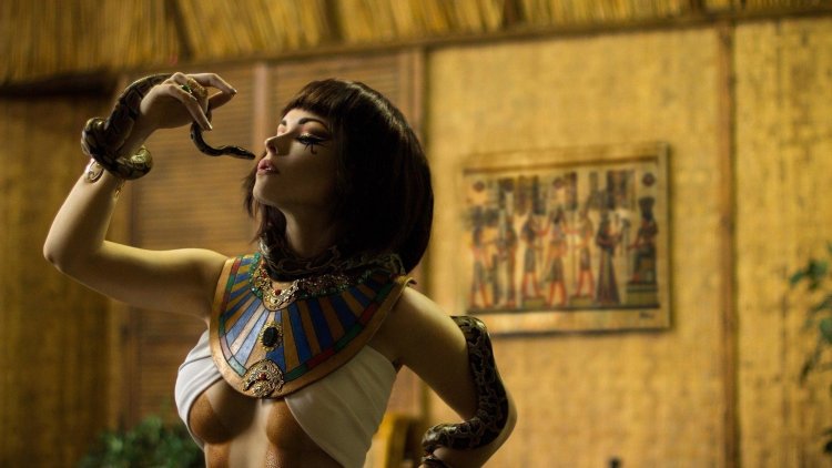 Египетские девушки современные на улице