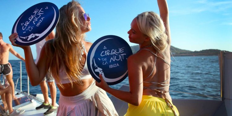 Ибица красивые девушки