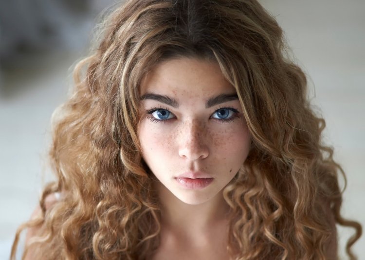 Молли Бэйр модель Шанель