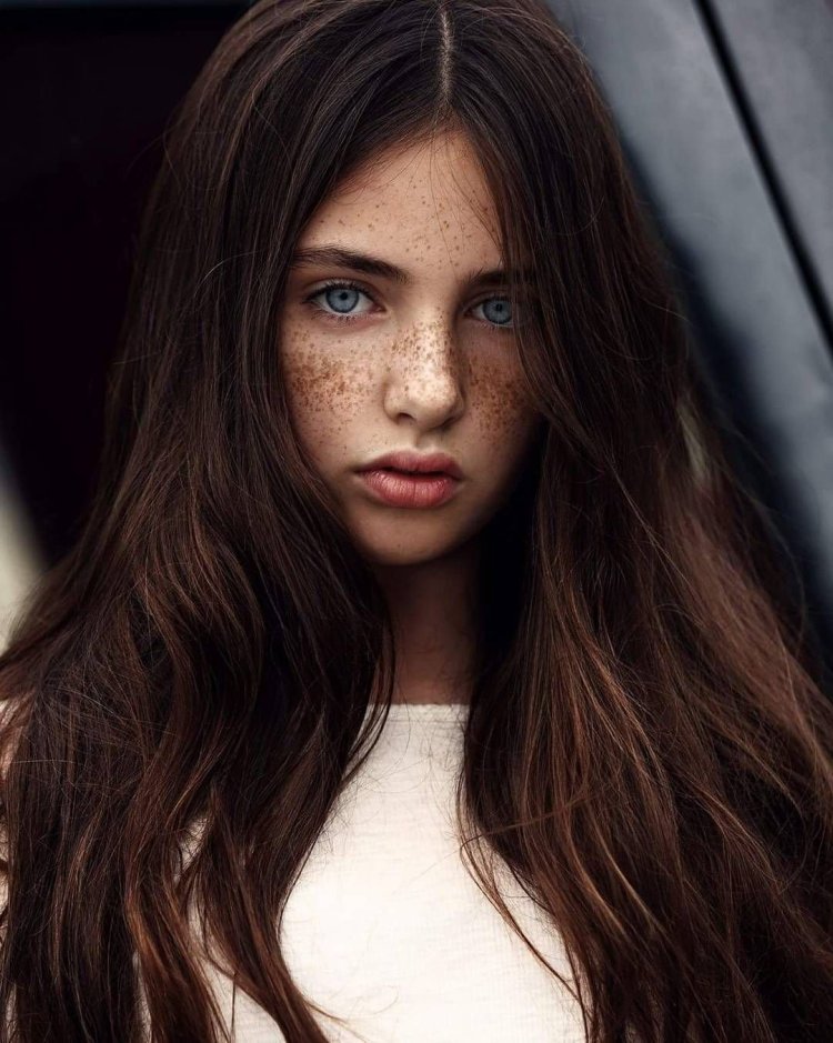 Девушки разных национальностей