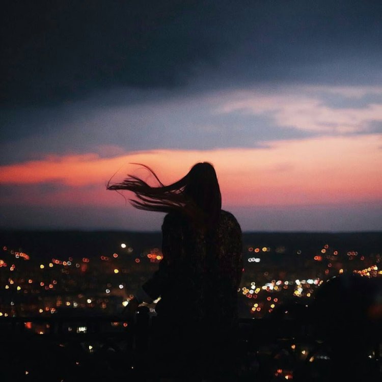 Силуэт в ночи