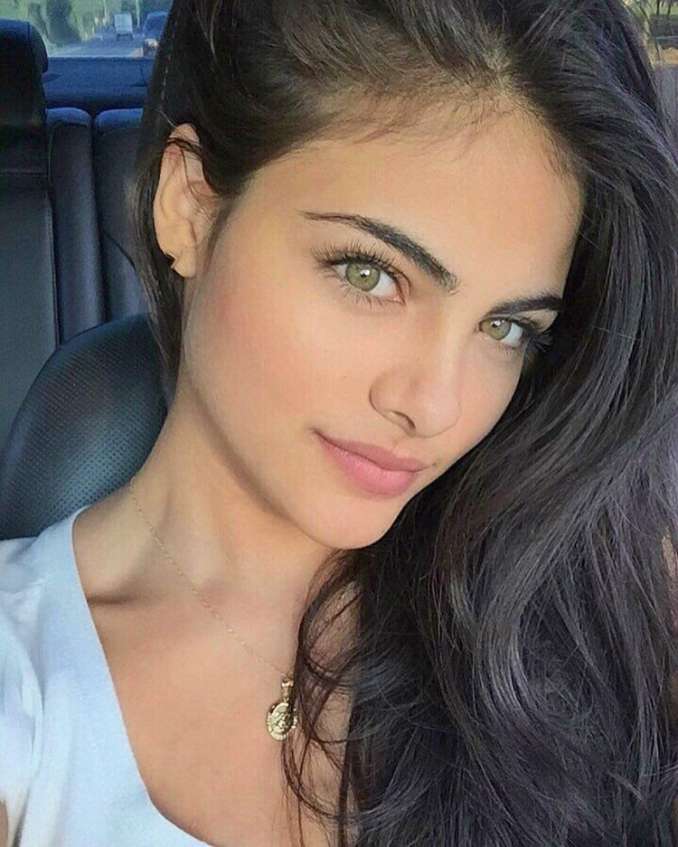 Сара Оррего селфи