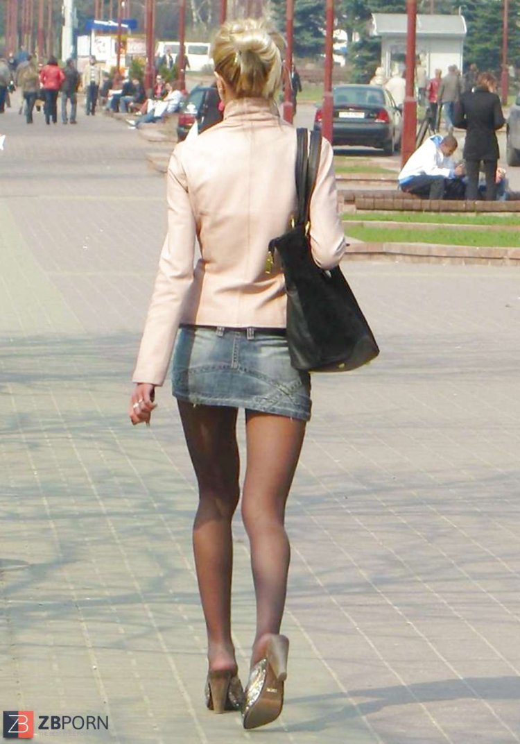 Ножки на улице