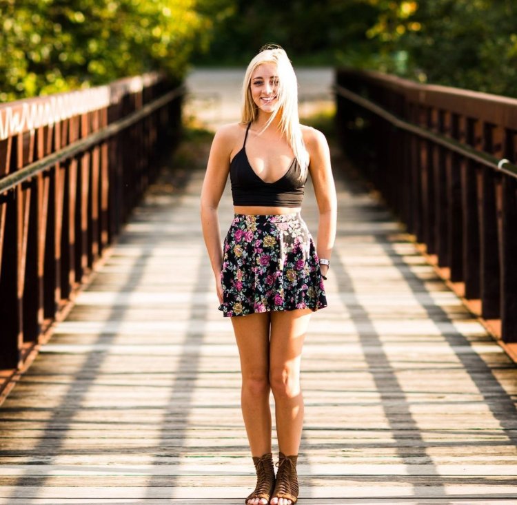 Юбка в обтяжку сзади