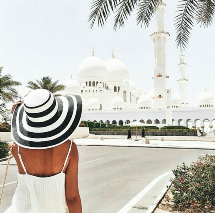 Шарджа девушки на пляже