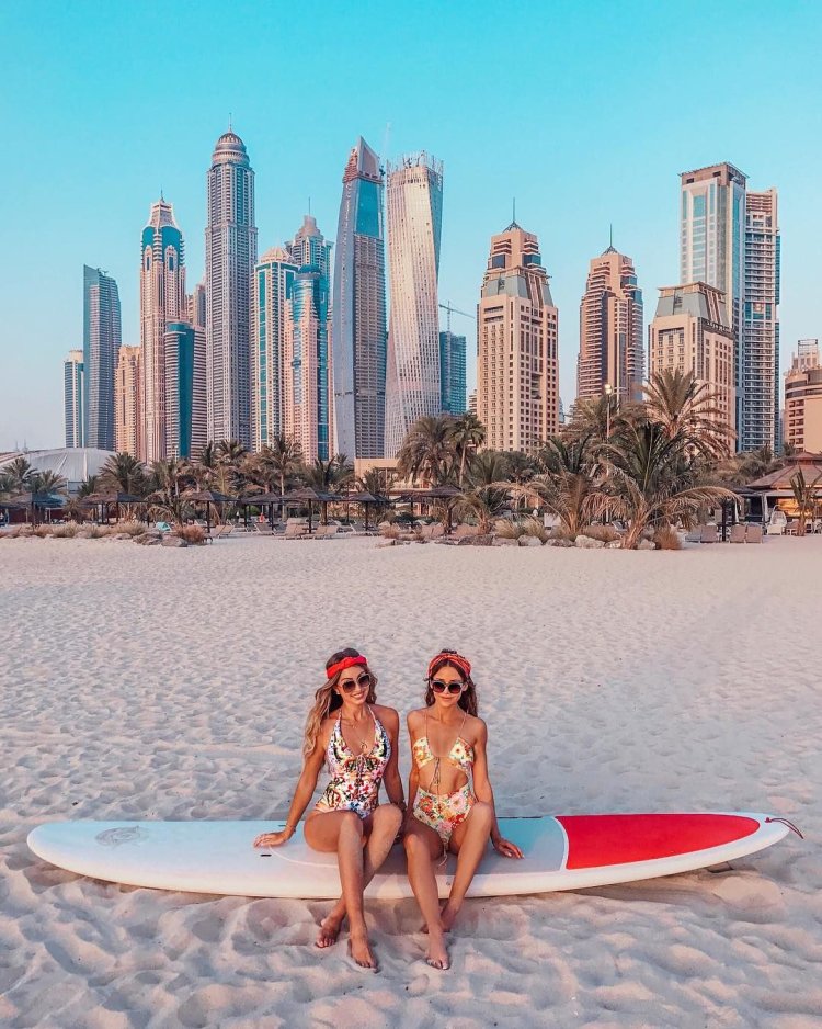 Туристы в Дубае