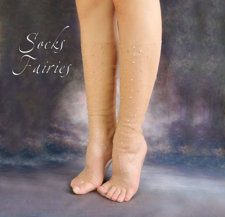 Фут фетиш в капроновых носках