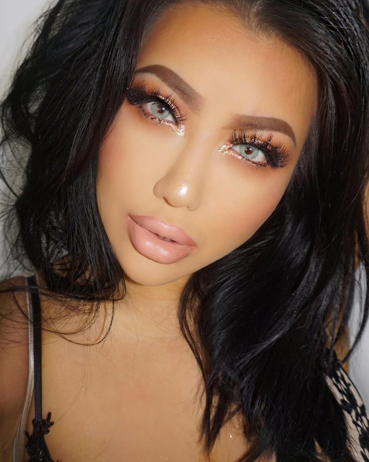 Помада для смуглых