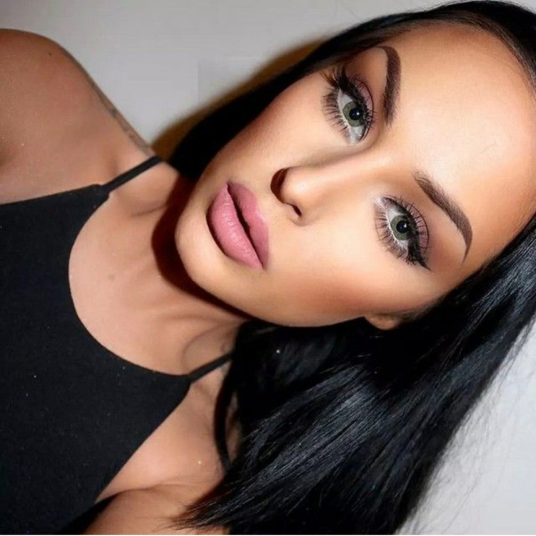 Аманда Мелвнин