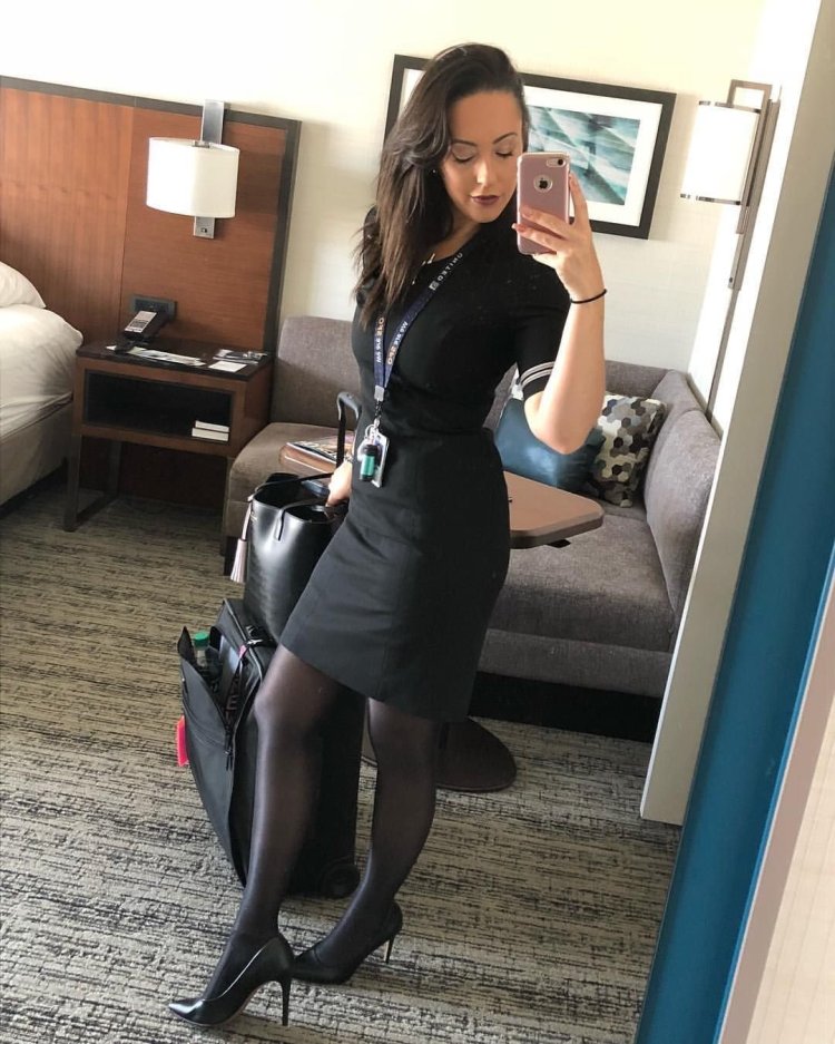 Красивые девушки в деловом стиле