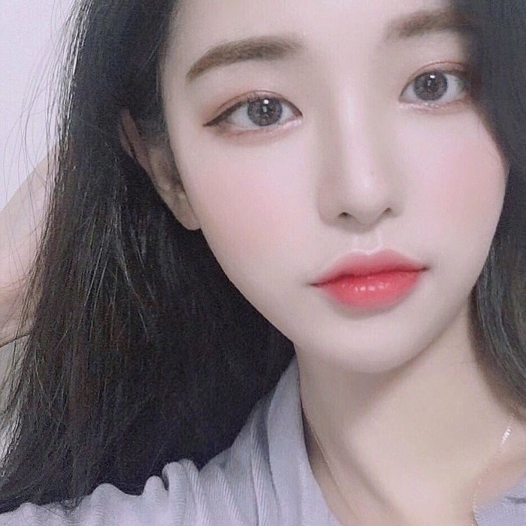 Дженни Блэк Пинк селфи