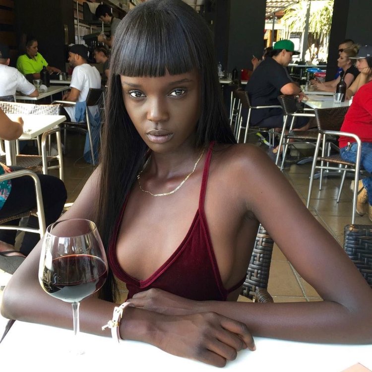 Модель даки тот (Duckie thot) из Южного Судана