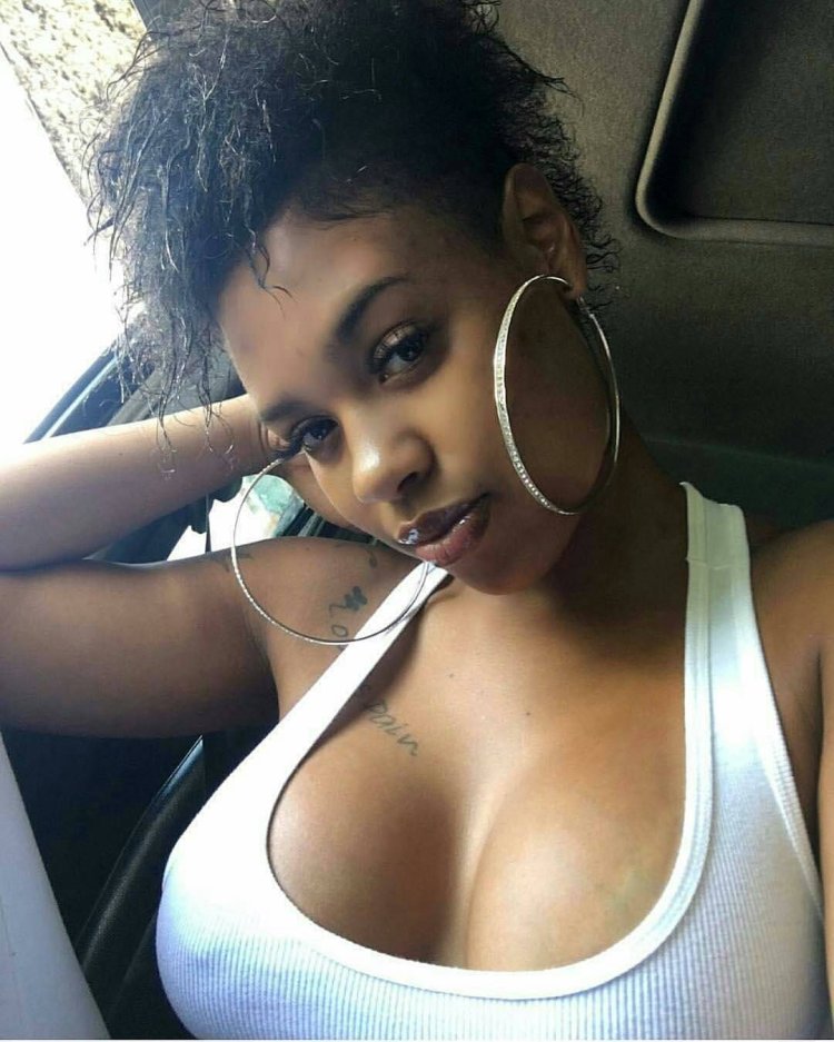 Виктория Уайлд большие губы