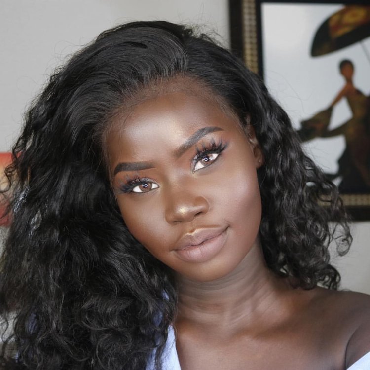 Губастые женщины темнокожей