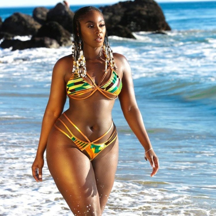 Трэйси Айфичор в купальнике