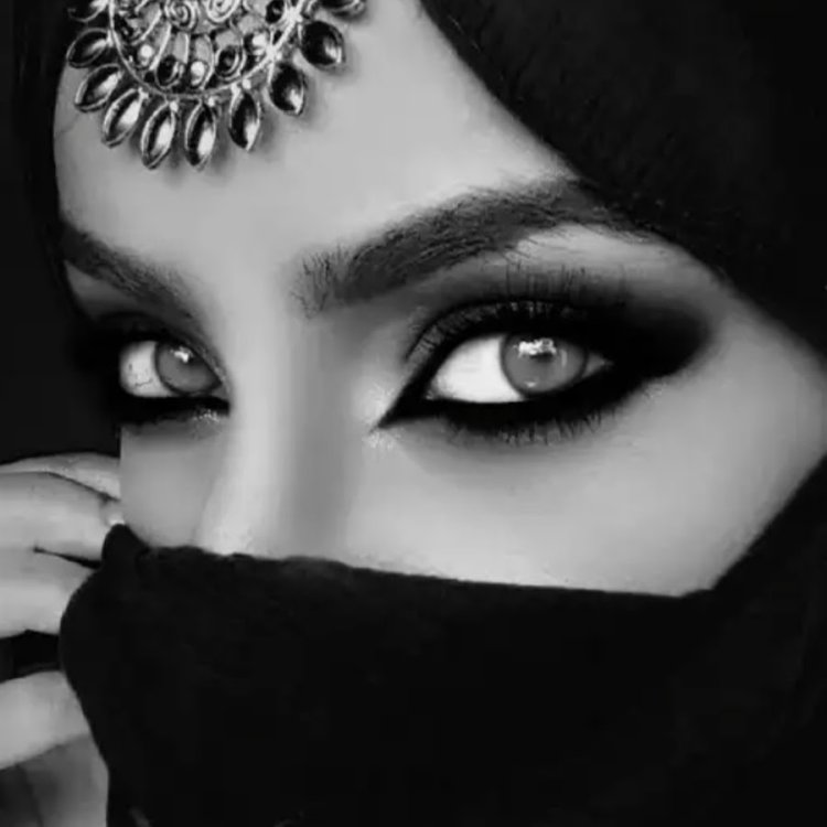 Восточная красавица в парандже