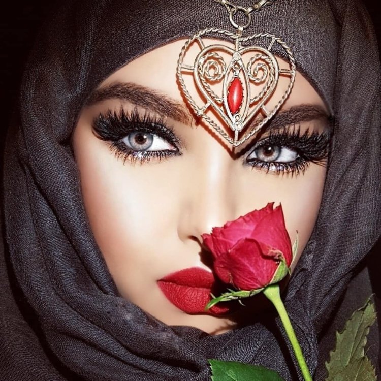 Восточные глаза девушек