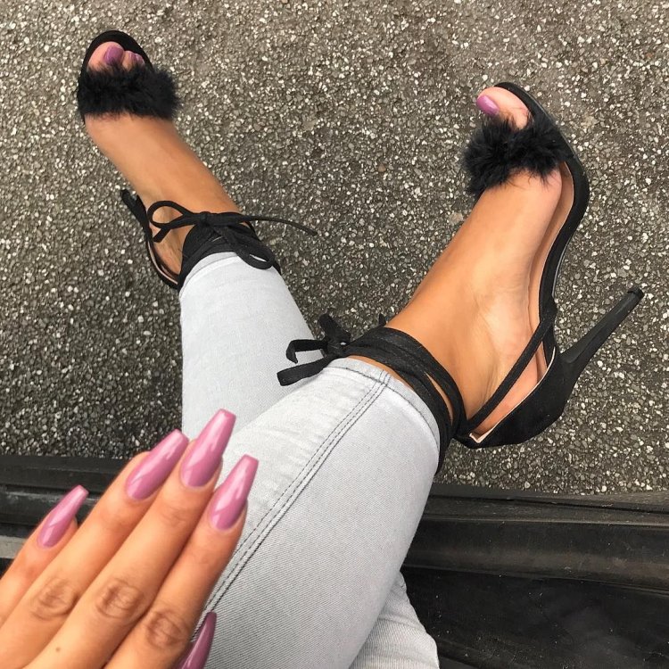 Ножки в носках