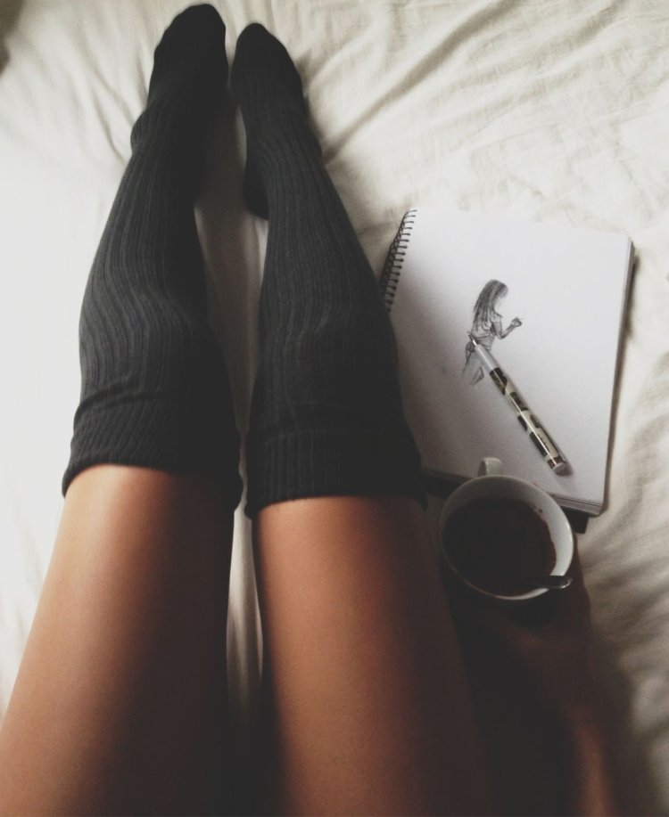 Носки на ногах