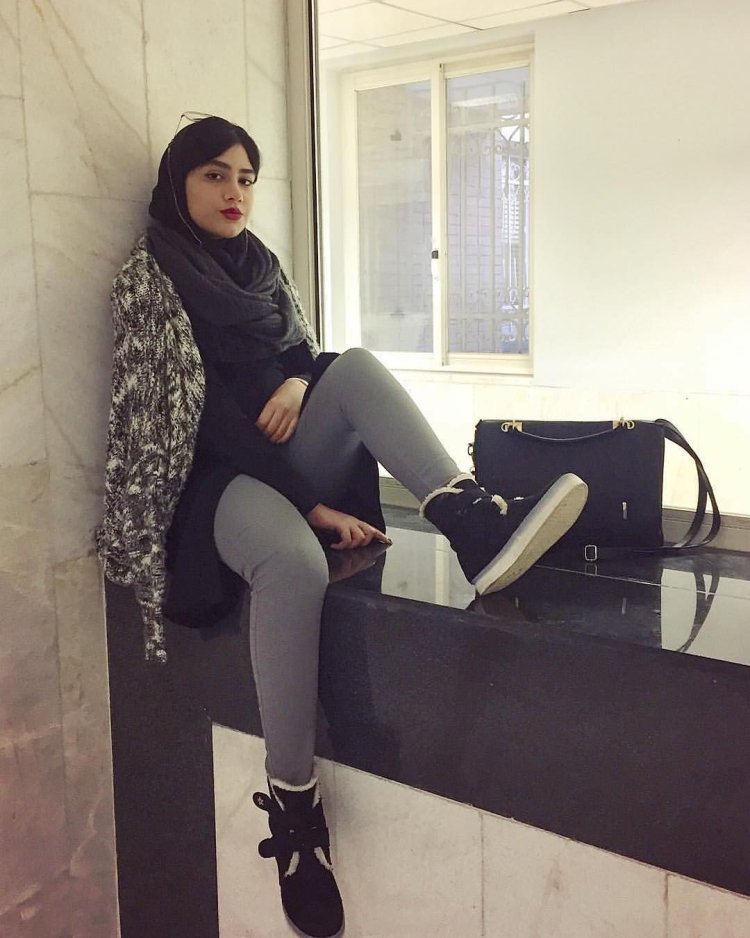 Иранские женщины в платках