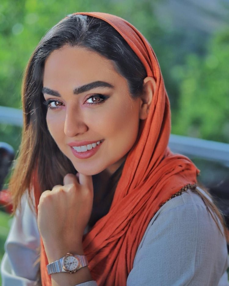 Иранские девушки в хиджабе